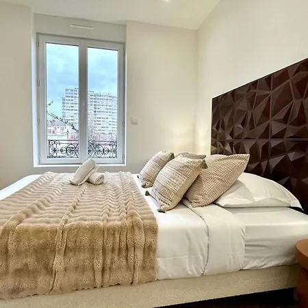 Appartement Republique - 2 Bedrooms - Skyscraper *